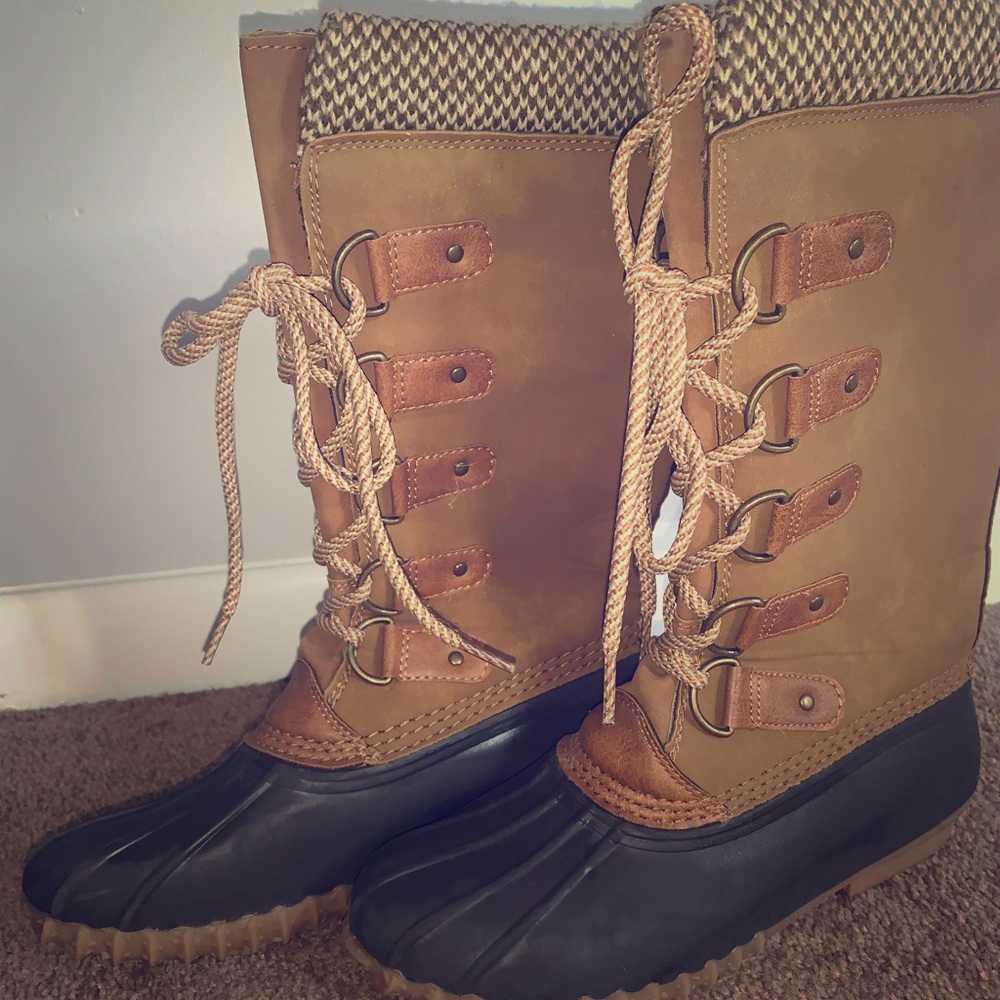 Super cute snow boots!